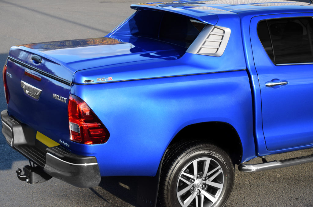 Toyota Hilux Revo 2015+ Tonneau cover Alpha SCZ — PICKUPS4X4.EU